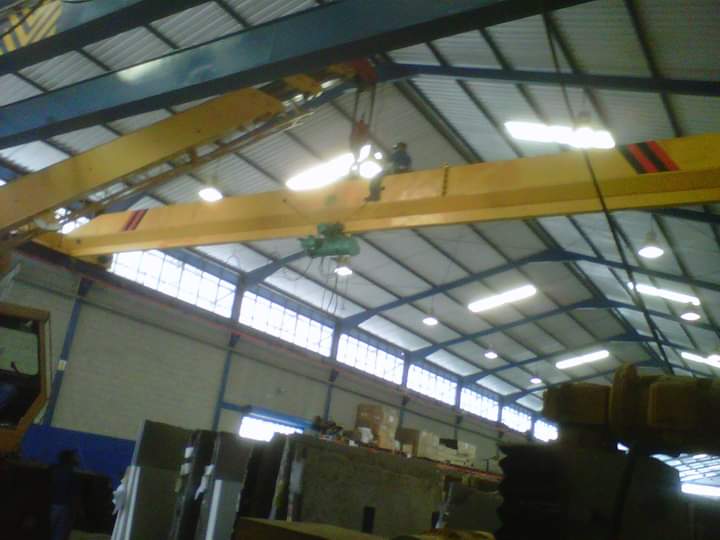 CONSTRUCCIONES ESVIVE C.A. servicios.