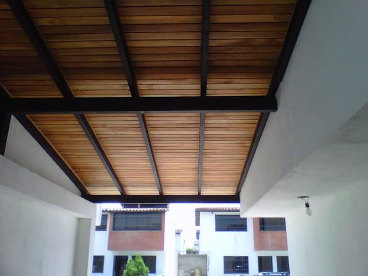 CONSTRUCCIONES ESVIVE C.A. servicios.