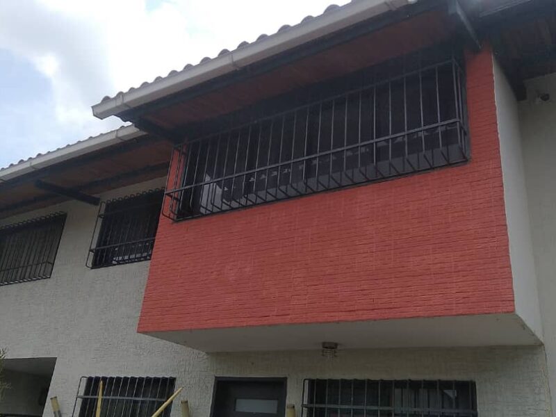 CONSTRUCCIONES ESVIVE C.A. servicios.