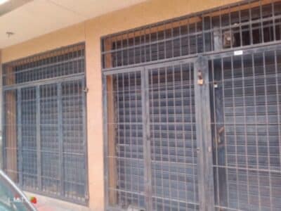 Venta de licorería un local de 166 Mts2 en higuerote