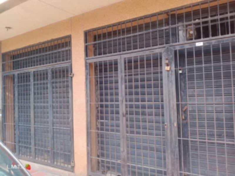 Venta de licorería un local de 166 Mts2 en higuerote