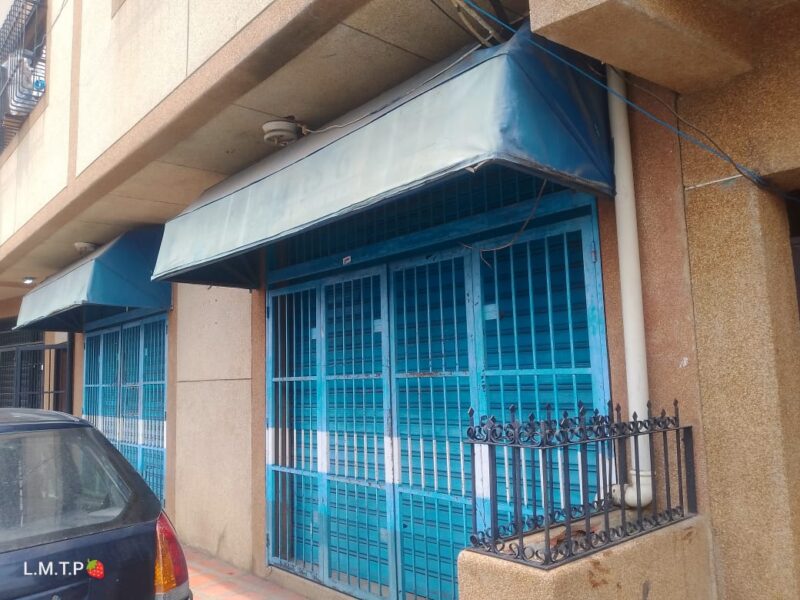 Venta de licorería con todo, en 2 locales propio de 170mts2 ,curiepe, higuerote